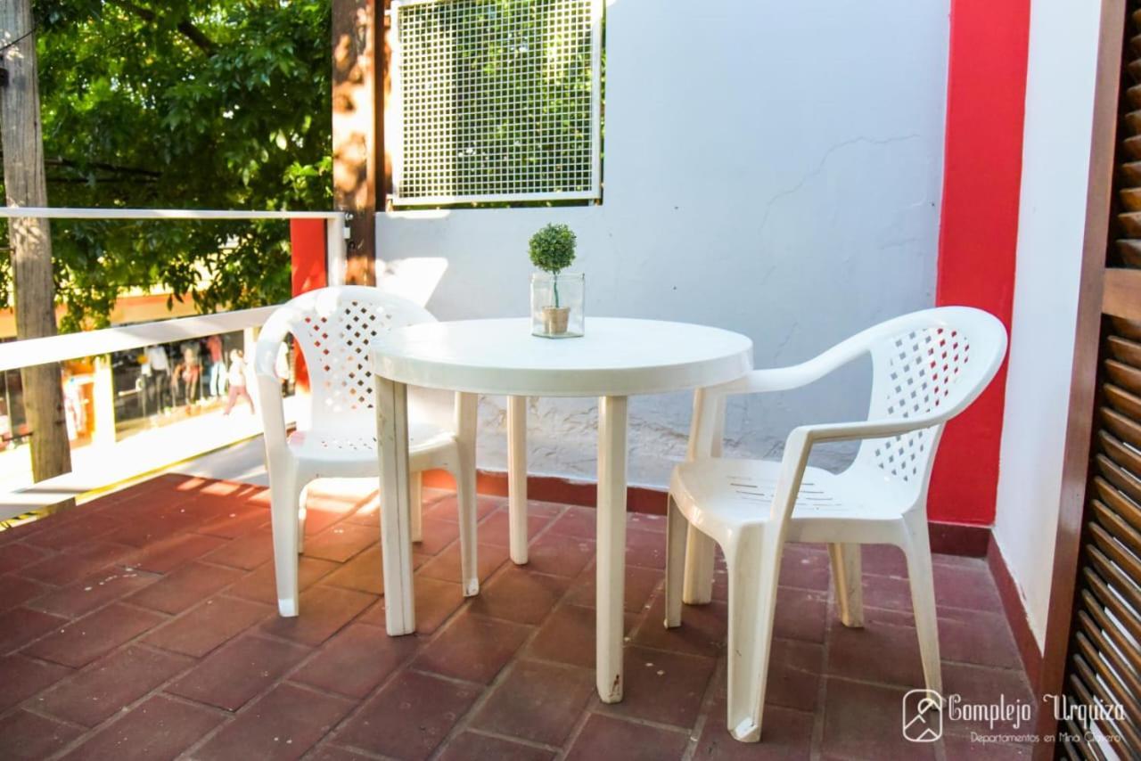 Complejo Urquiza Departamentos Lägenhet Mina Clavero Exteriör bild