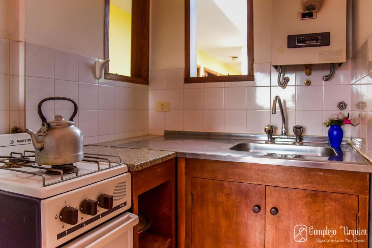Complejo Urquiza Departamentos Lägenhet Mina Clavero Exteriör bild
