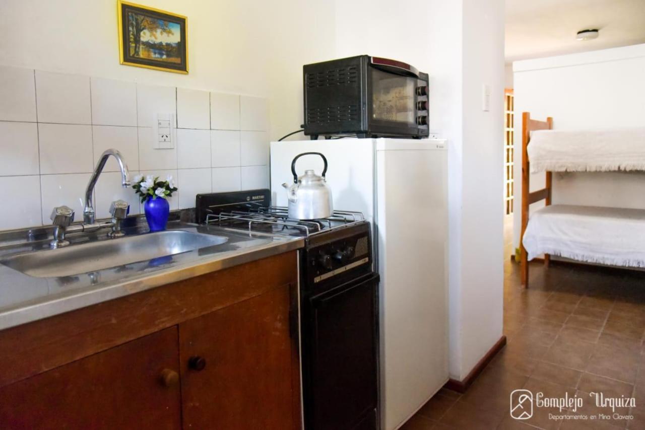 Complejo Urquiza Departamentos Lägenhet Mina Clavero Exteriör bild
