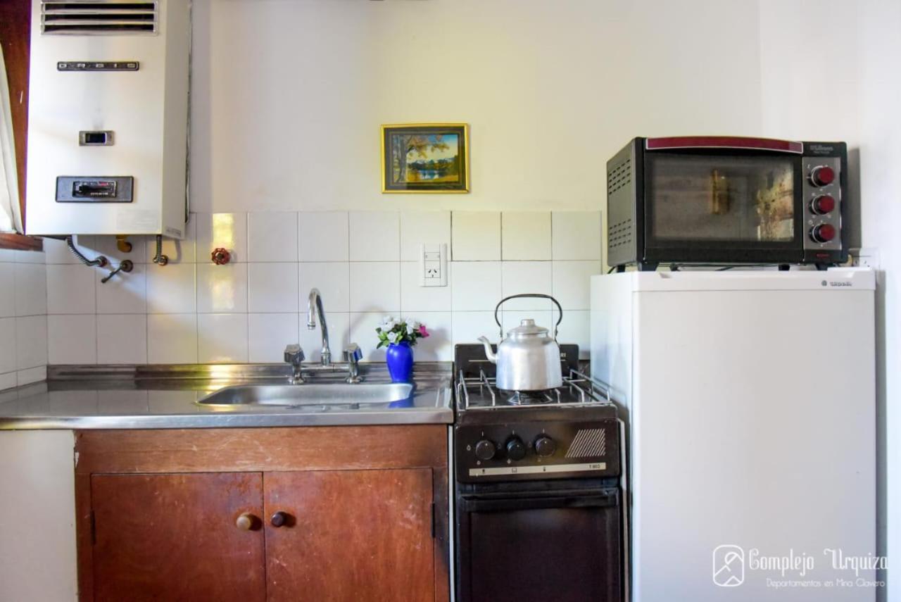 Complejo Urquiza Departamentos Lägenhet Mina Clavero Exteriör bild